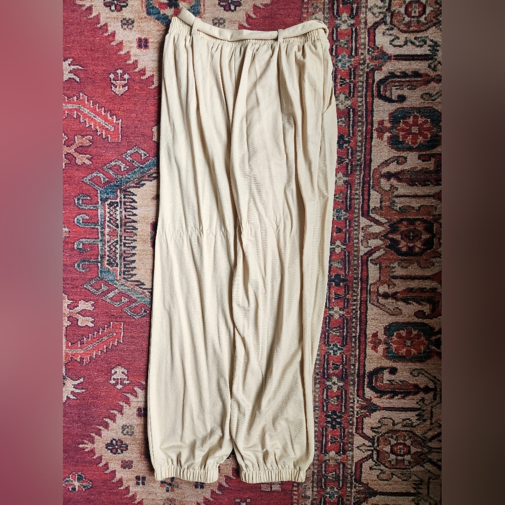 Listicle Beige Pant